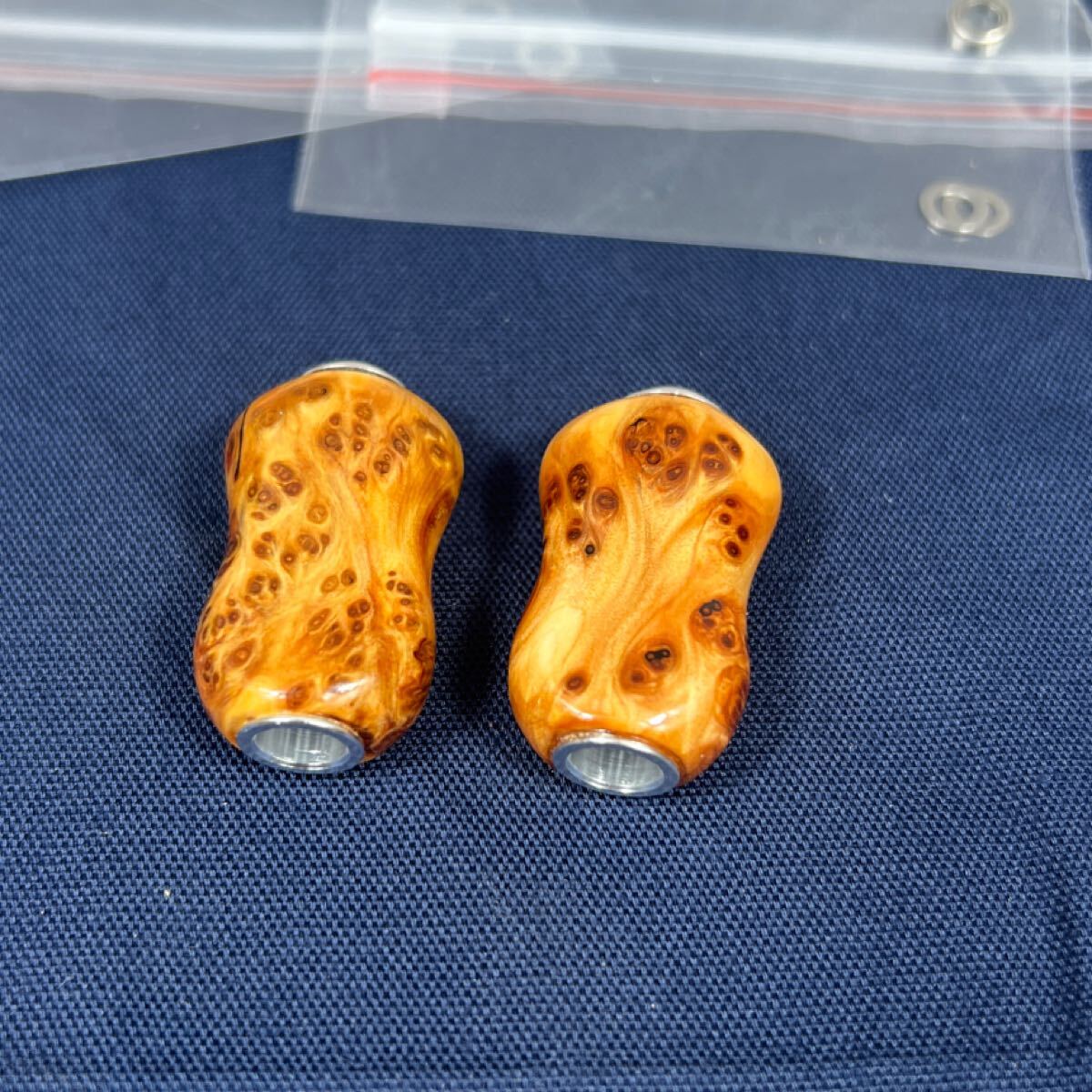 ★滿瘤.崖柏★天然木 ハンドルノブ 2点セット シマノ.ダイワ通用 ネジ調整品付 JZYBW3拍卖