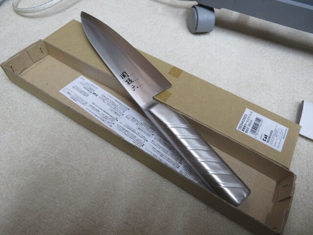 未使用 貝印株式会社 業務用オールステンレス 相出刃 180mm 関孫六 包丁 刃物 出刃包丁 キッチン 業務用 家庭用 店舗用品 14-44416拍卖