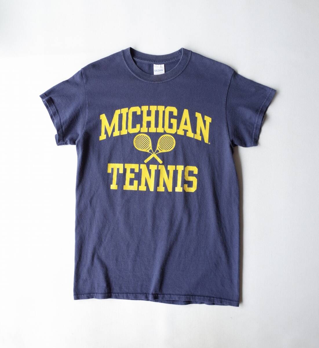 ■ MICHIGAN ミシガン Tシャツ 半袖 カレッジ 2段プリント 紺黄 アンティーク USA古着 ■拍卖