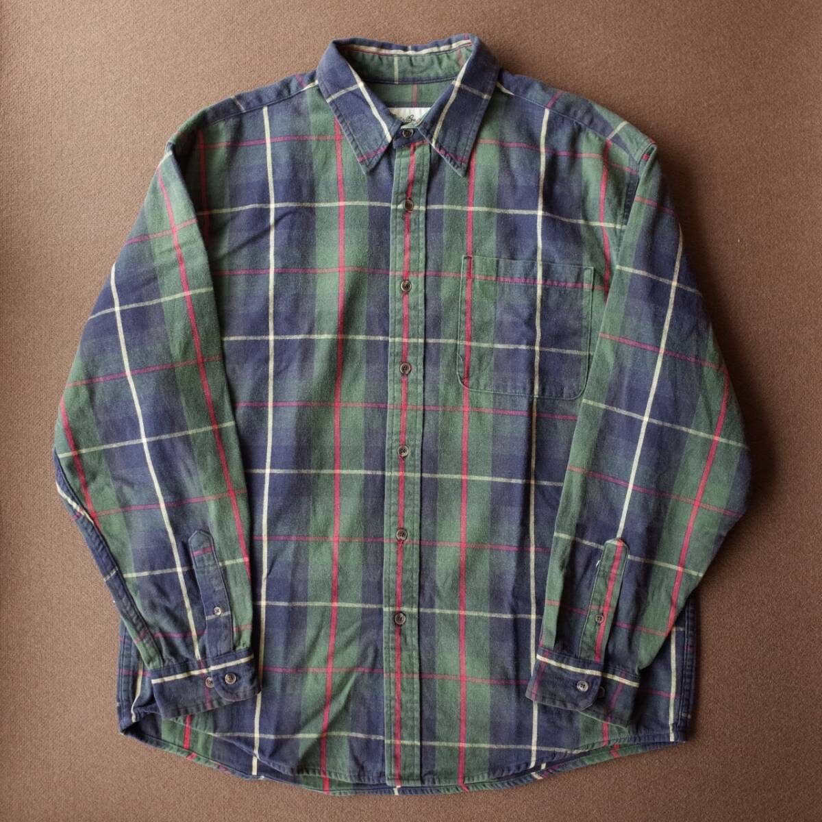 90's ビンテージ Eddie Bauer エディーバウアー 長袖 シャツ チェック柄 グリーン系 L (大きめ・XL相当)USA古着 拍卖