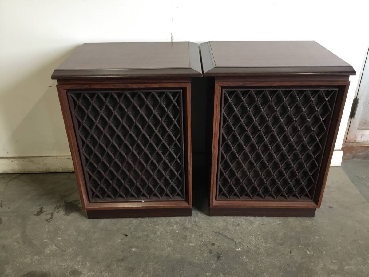 △ y 岐阜発/ メーカー 型式等不明/ ペアスピーカー/ ジャンク/ 片側音出ません/ レトロ/ ビンテージ/ コーン破れあり/ 現状品/ R7.9/26 △拍卖