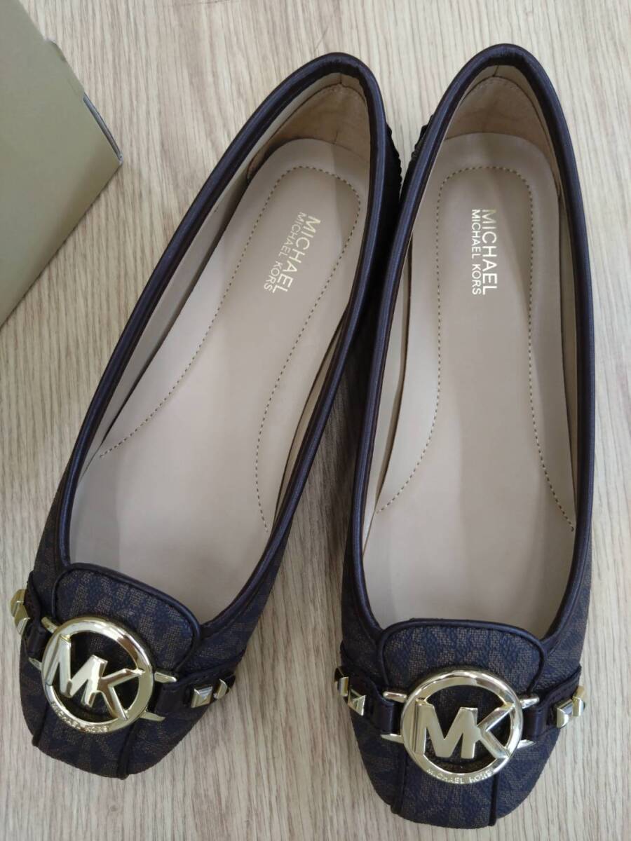 【美品】MICHAEL KORS マイケルコース フラットパンプス MK総柄 24.0㎝ 未使用品試着のみ拍卖
