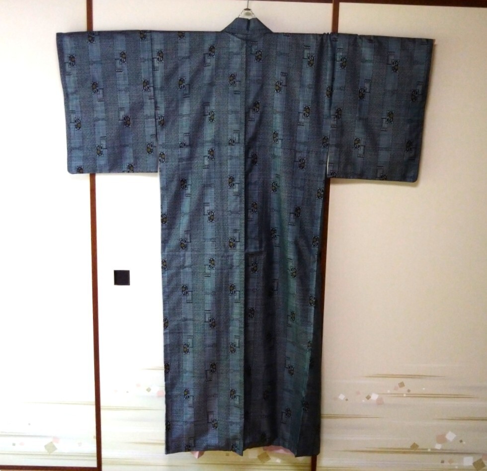 和服・和装・女性着物 大島紬 龍郷柄 仕立て 帯付き★着丈:3尺9寸5分拍卖