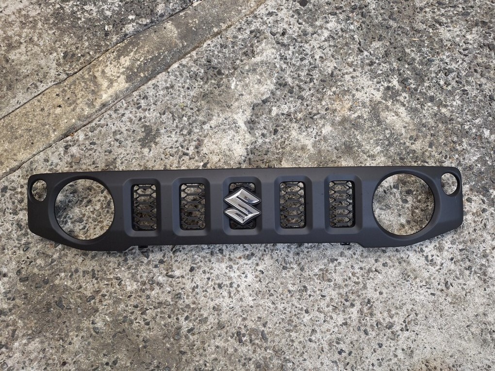 ジムニー JB64W ラジエターグリル No.ss拍卖