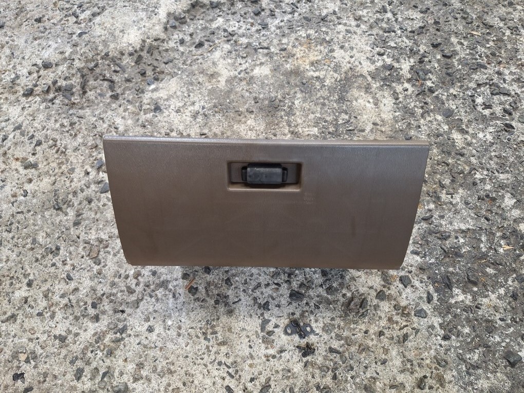 KE70 カローラ グローブボックス No.32拍卖