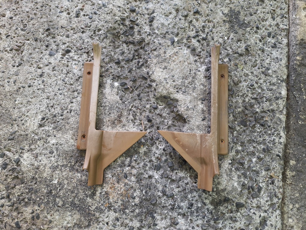 KE70 カローラ リアスカッフプレート 拍卖