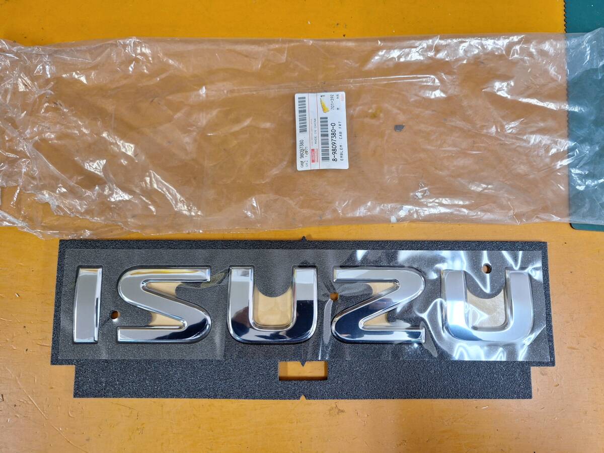 ISUZU いすゞ エルフ フロントパネルエンブレム(8-98097380-0) No.mac拍卖