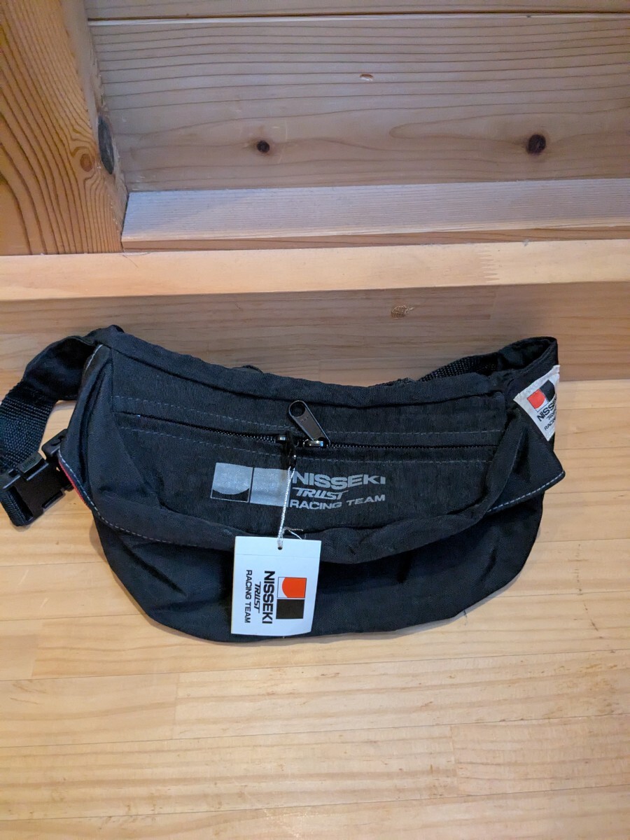 新品未使用 NISSEKI TRUST RACING TEAM  日本石油 ウエストポーチ 非売品 日石 トラストレーシング ウエストバッグ ボディバッグ レース拍卖