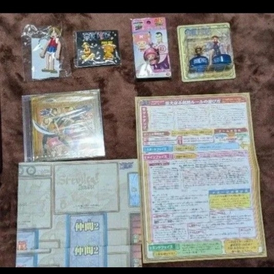 ジャンプ ワンピース ボトルキャップ CD ピンズ キーホルダー ストラップ拍卖