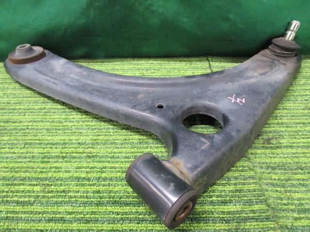 エブリィ ABA-DA64W 左Fロアアーム PZターボスペシャル 45202-68H02【岐阜発】拍卖