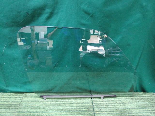 キャリィ LE-DA62T 右Fドアガラス KUスペシャル三方開 4WD 愛知県限定 84531-79A00【岐阜発】拍卖