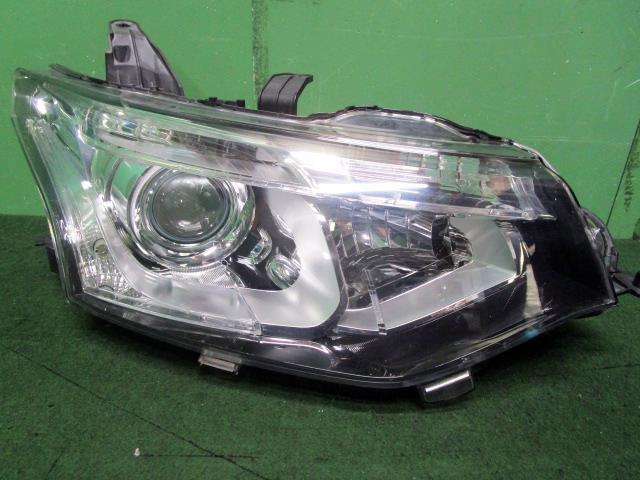 アウトランダー DBA-GF8W 右ヘッドランプASSY 24Gナビパッケージ 4WD 8301C206【岐阜発】拍卖