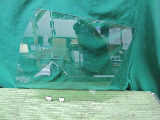 N-BOX DBA-JF1 左Fドアガラス G 73350-TY0-900【岐阜発】拍卖