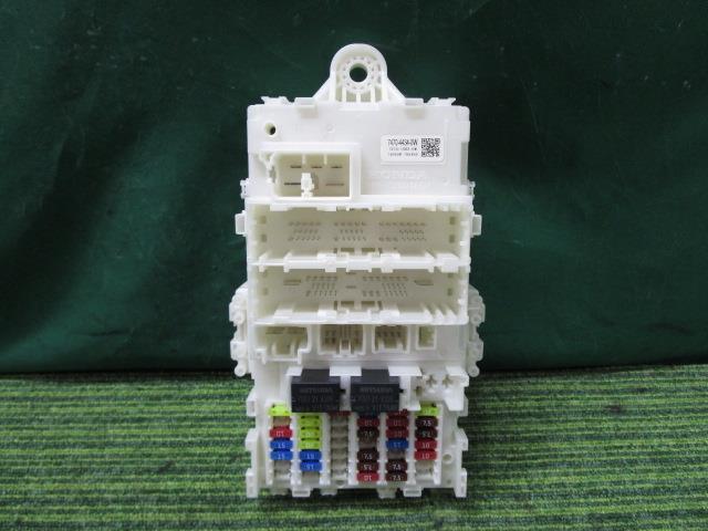 フィット DAA-GP6 ヒューズボックス ハイブリッド Fパッケージ 4WD 38200-T5A-Z11【岐阜発】拍卖