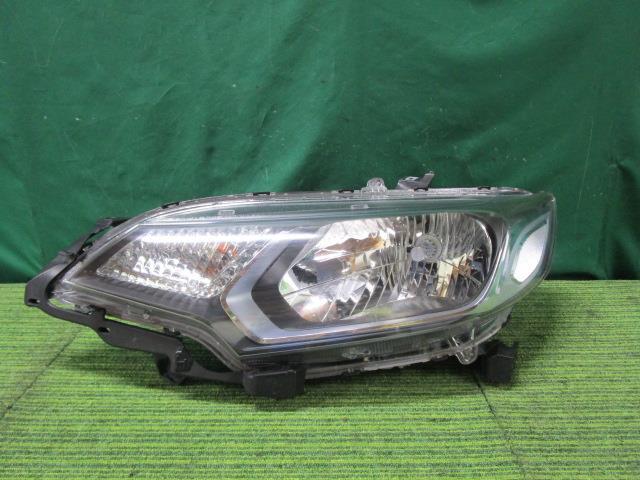 フィット DAA-GP6 左ヘッドランプASSY ハイブリッド Fパッケージ 4WD 33150-T5A-J11【岐阜発】拍卖