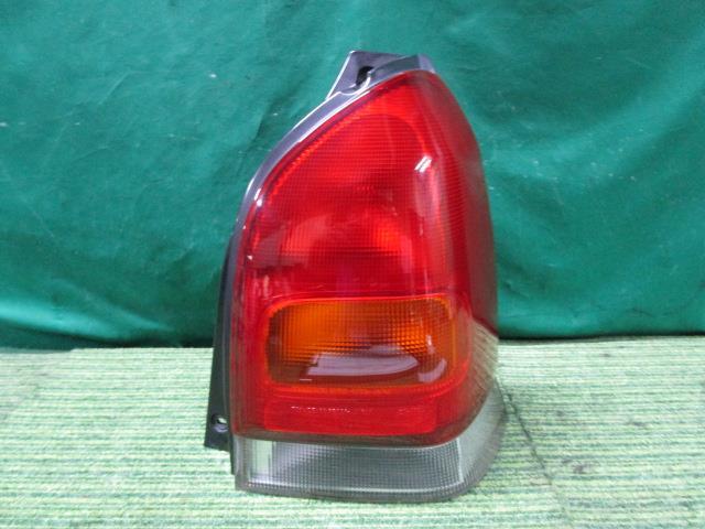 キャロル LA-HB23S 右テールランプ SXスペシャル 1A01-51-A50【岐阜発】拍卖