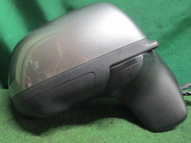 ノート DBA-E12 右サイドミラー メダリスト 96301-3VA5D【岐阜発】拍卖