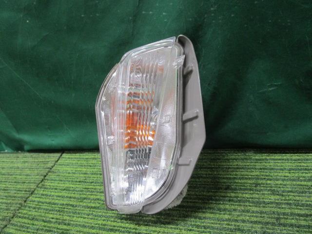 プリウスα DAA-ZVW41W 右ターンシグナルランプ S Lセレクション 5人 81511-47030【岐阜発】拍卖