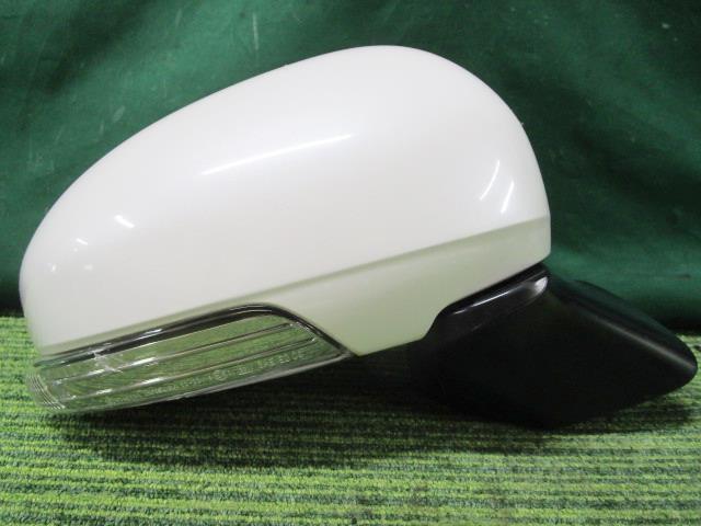 プリウスα DAA-ZVW41W 右サイドミラー S Lセレクション 5人 87910-47260【岐阜発】拍卖