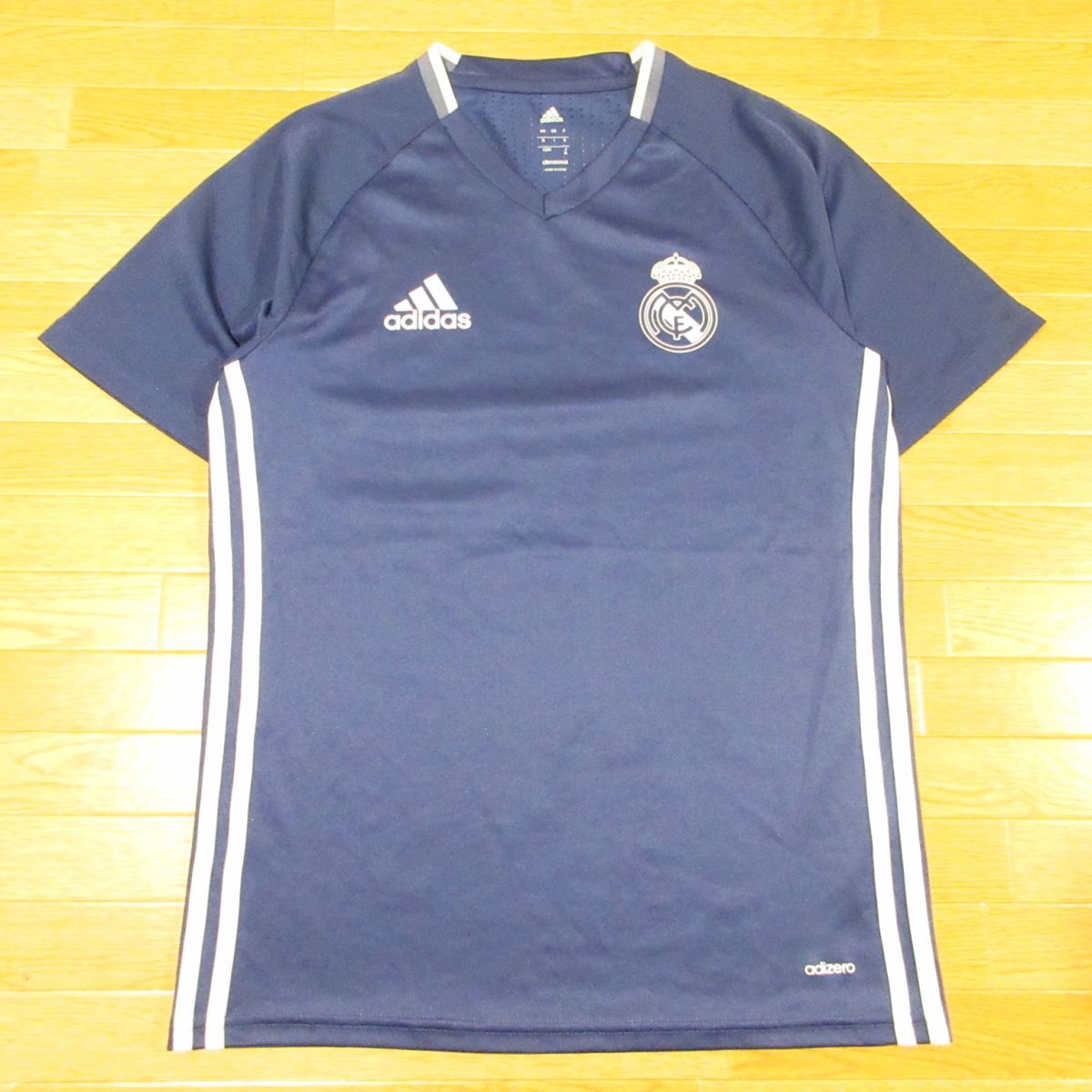 ◎極美品!レアルマドリード adidas アディダス 16-17年 ユニフォーム ゲームシャツ サッカー メンズ ネイビー Mサイズ◆AU0851拍卖