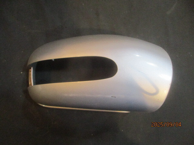 ■ベンツ W211 ドアミラーカバー 右 中古 シルバー 2038100664 2038200259 カバー シェル ハウジング フットランプ ウイングミラーライト拍卖