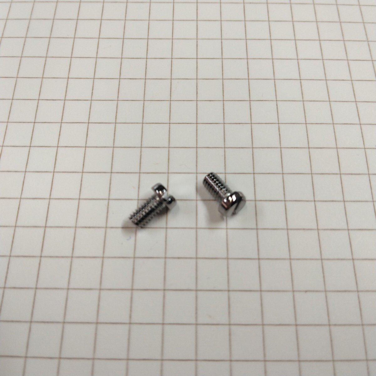 ミシン用 インチネジ 1/8 ピッチ44 長さ6.0mm 2個 ニッケル 新品 拍卖