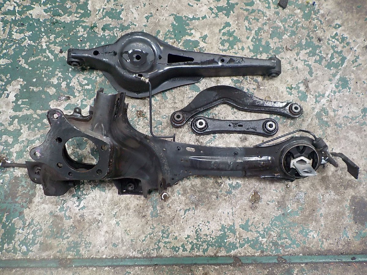 ★ボルボ S60 FD4204T 右リア サスペンション アーム 純正 拍卖