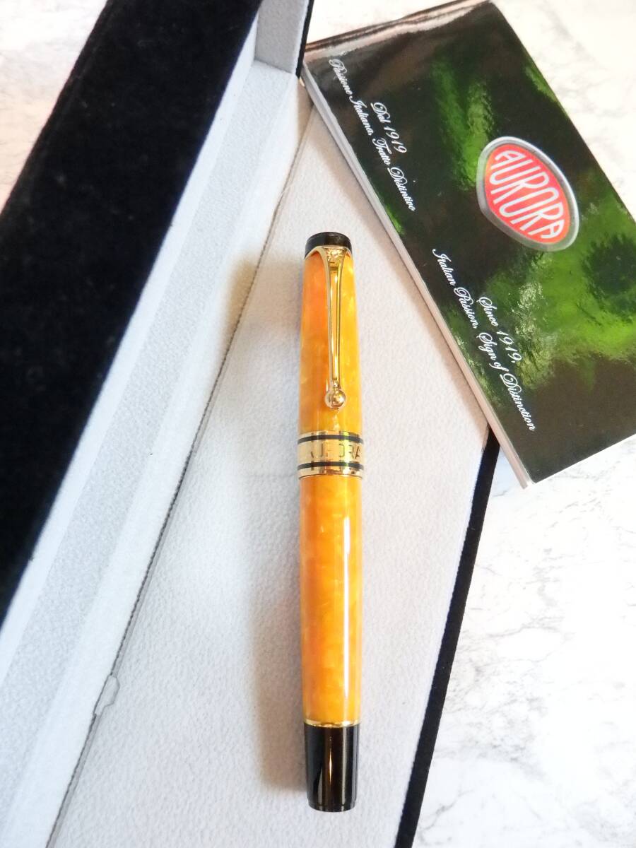 ◆【きれいな良品】【送料410円】アウロラ万年筆 限定品 オプティマ ソーレ 吸入式 ペン先:14K 585ソリッドゴールド F拍卖