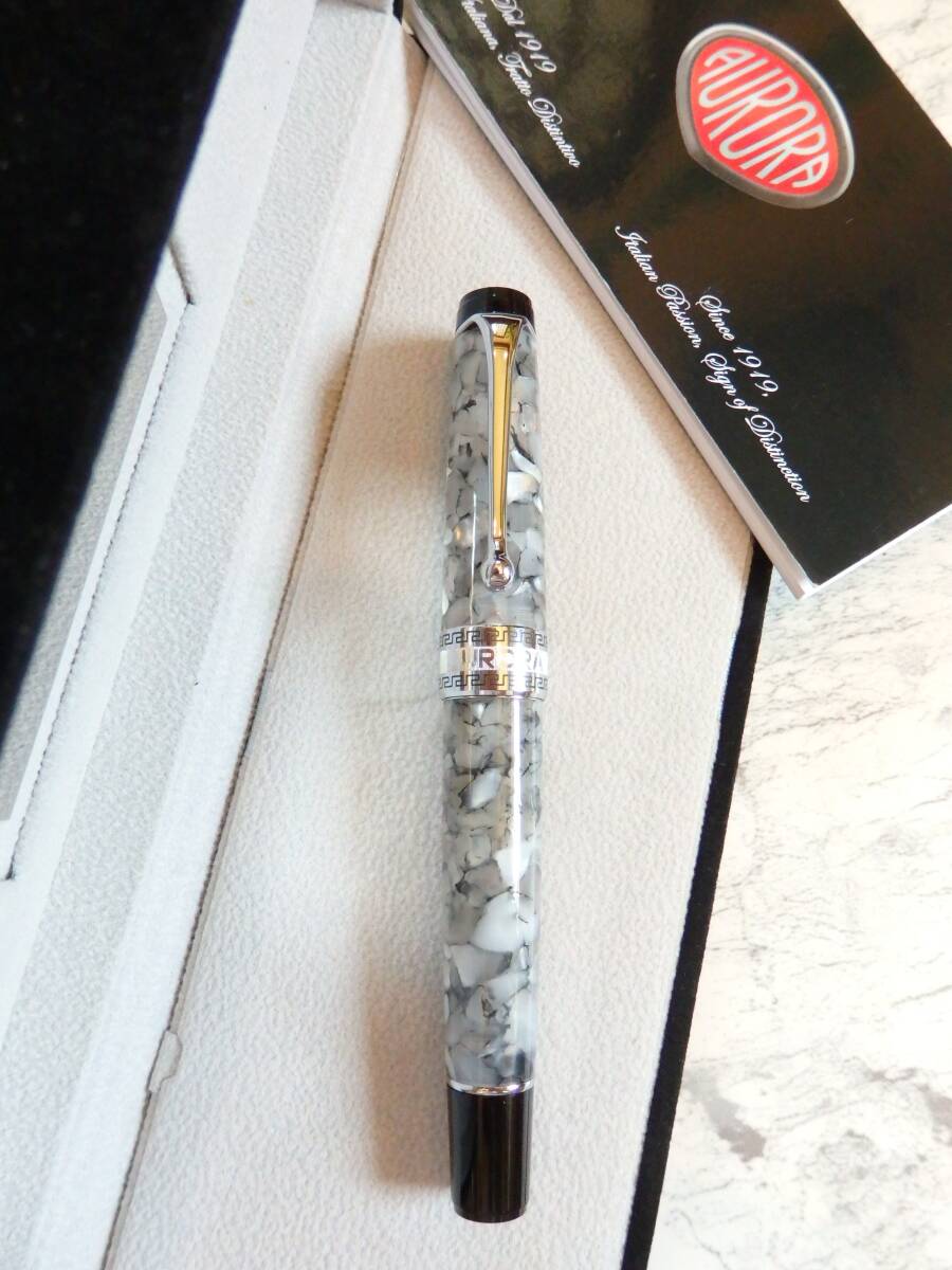◆【ほぼ未使用】【送料410円】アウロラ オプティマ ブラックパール万年筆 ペン先:14K585ソリッドゴールド EF拍卖