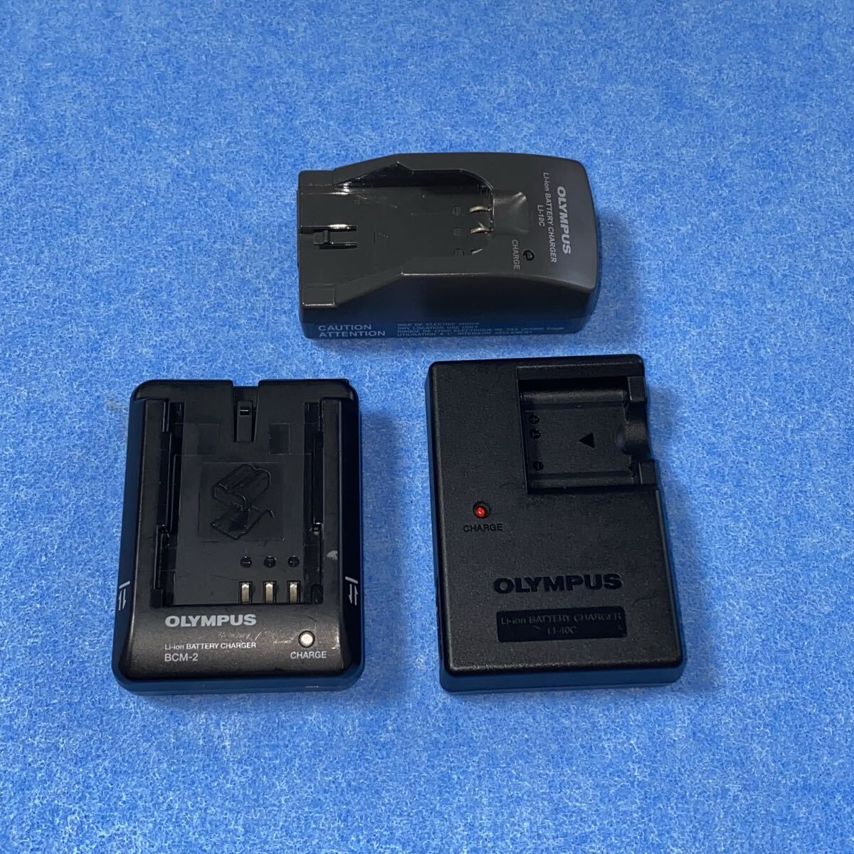 ●オリンパス バッテリーチャージャー 充電器 OLYMPUS ・LI-40C /LI-40C/BCM-2 動作未確認 ゆうパケットプラス一律410円拍卖