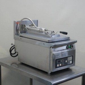 2016年製 マルゼン MAZE-4 自動注水 ギョーザ グリラー 3相200V 3kw W300D600H285(+150)mm 40kg 電気自動餃子焼器拍卖