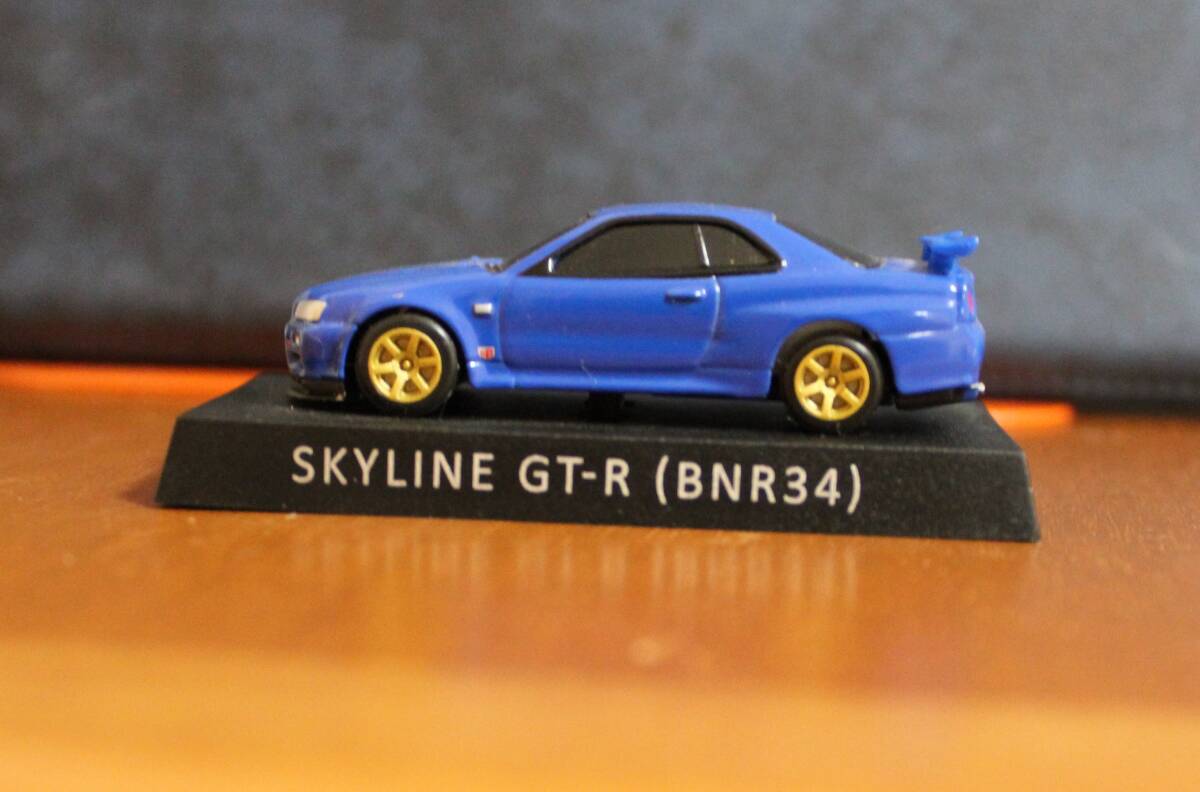日産 スカイライン GT-R「BNR34」 台座付 1/72 ミニカー拍卖