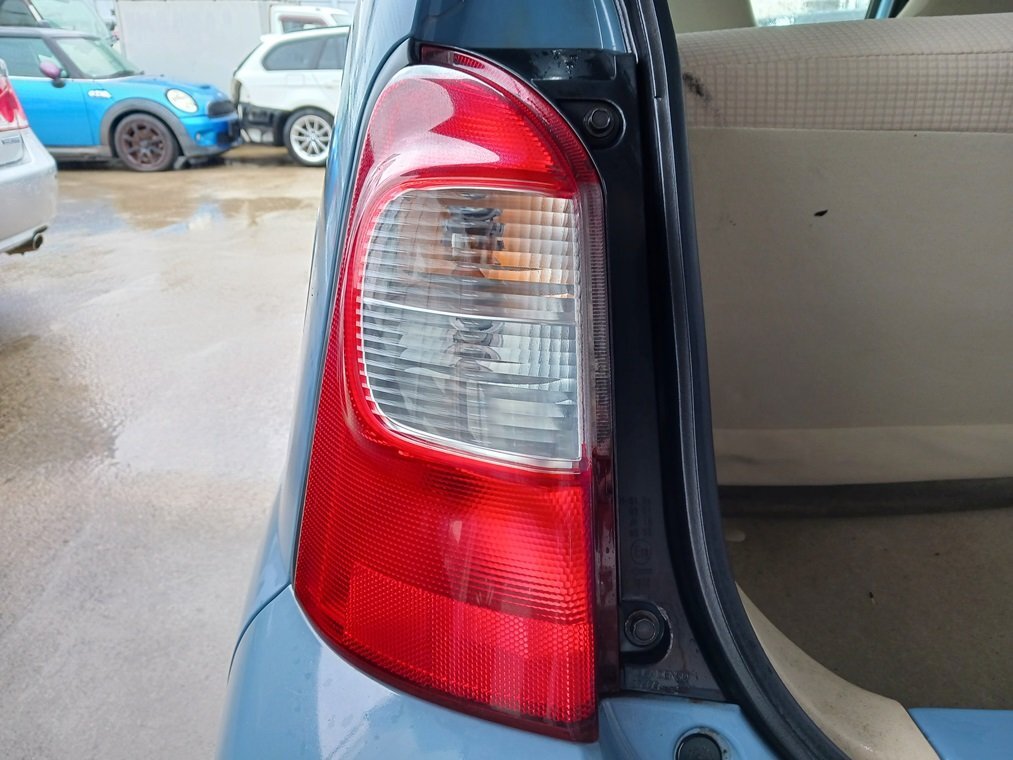 『psi』 ダイハツ L235S エッセ 左テールランプ トーカイ 20506 H19年式拍卖