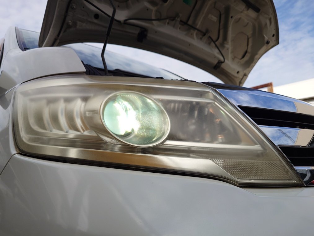 『psi』 日産 C25 セレナ 右ヘッドライト コイト 100-24921 H20年式拍卖