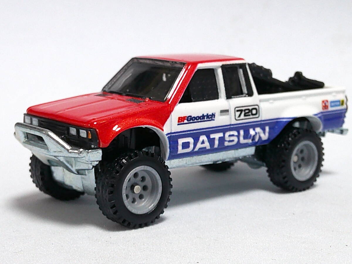 ホットウィール (赤白) ダットサン キング キャブ バハ カスタム <ルース> Hot Wheels プレミアム拍卖