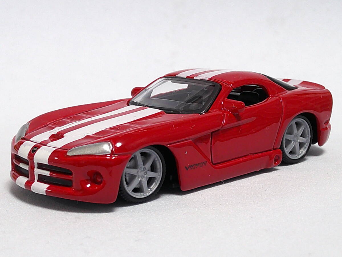 ブラーゴ 1/64 (赤) ダッジ バイパー SRT 10 <ルース> Bburago拍卖