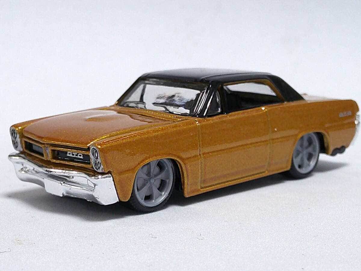 ブラーゴ 1/64 (銀) '65 ポンティアック GTO <ルース> Bburago拍卖