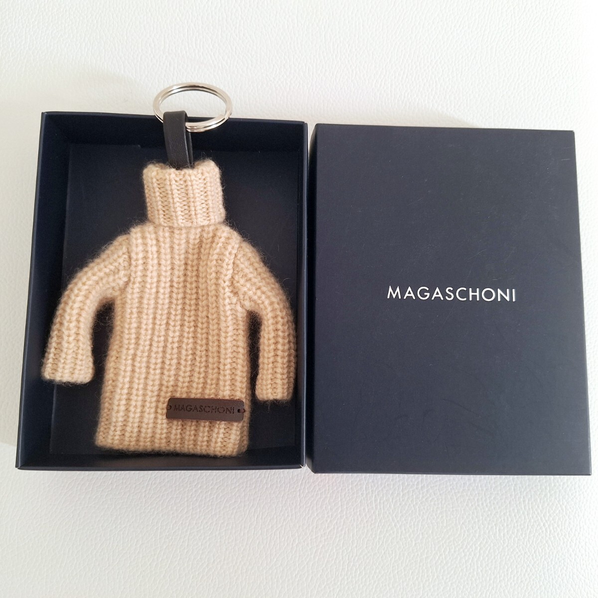 ◆未使用◆MAGASCHONI◆カシミヤ◆ニット型◆キーリング◆ベージュ◆拍卖