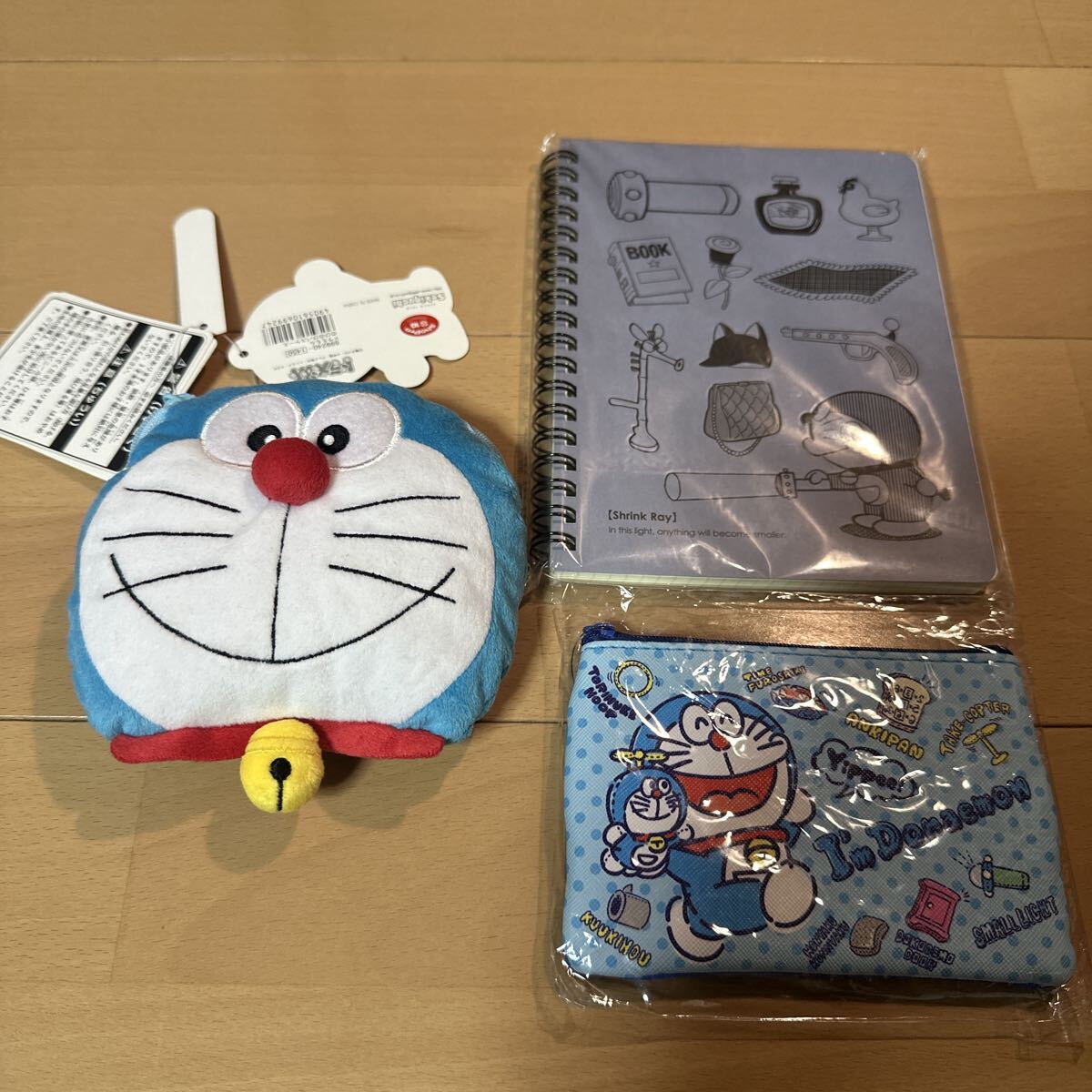 ドラえもん ドラえもん未来デパート購入 未使用品 パスケース ティッシュポーチ リングノート 3点セット拍卖