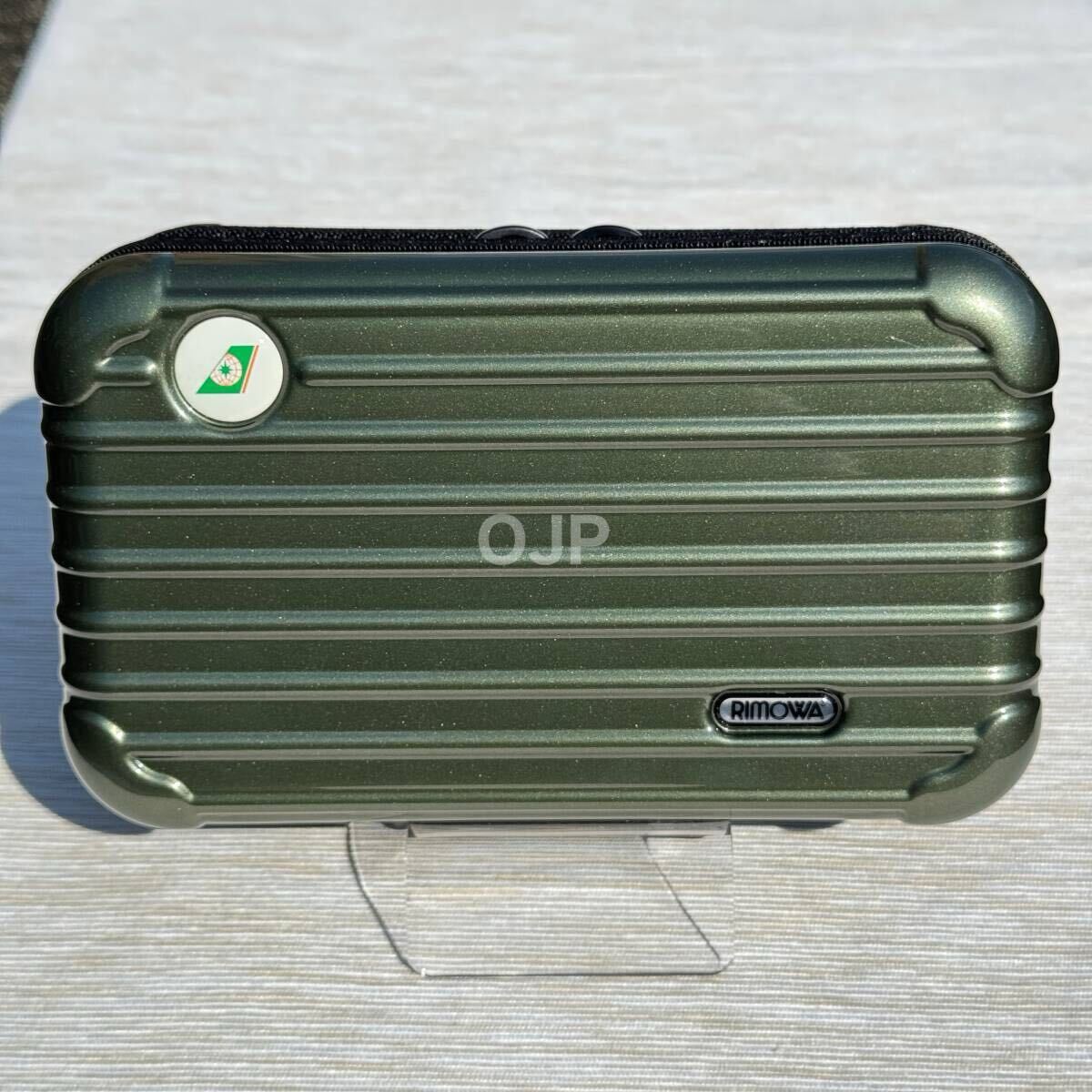 超レア!RIMOWA×エバー航空ファーストクラス限定ポーチ【ダークグリーン】拍卖