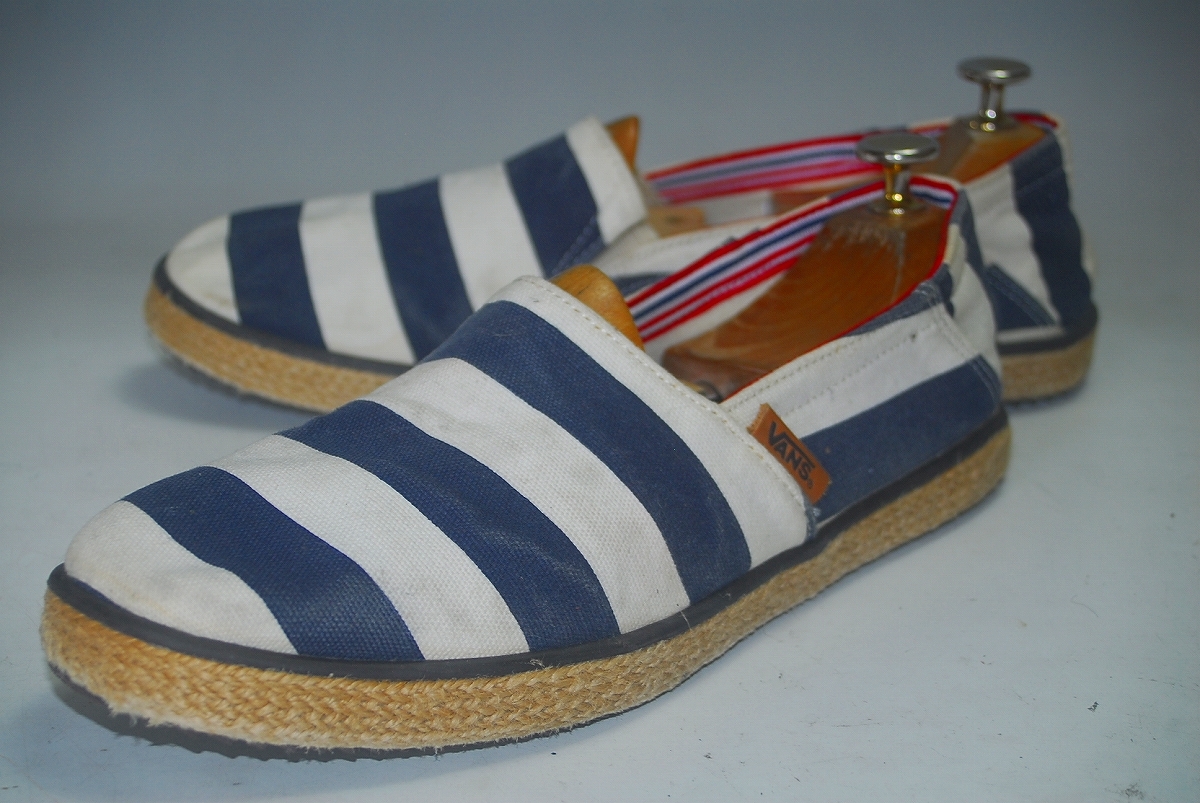 ATX2442/最終価格!1000円スタート!他サイトで即決出品中!早い者勝ち!VANS/バンズ/27㎝/US9/ロー/白/ホワイト/名作モデル!注目の1足!拍卖