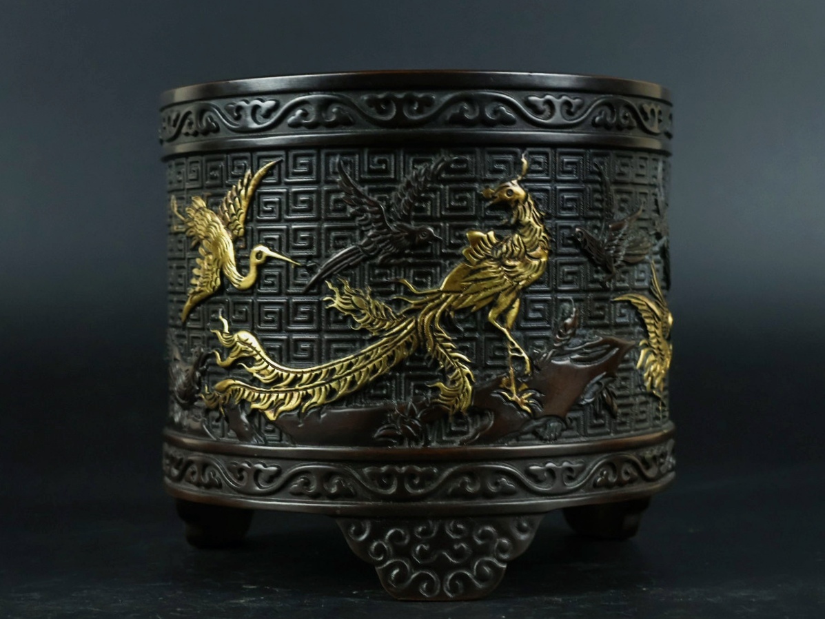 旧 大明宣德 銅 浮雕鍍金 香炉 古家具 中国古美術 古賞物 古置物 唐物 S79拍卖