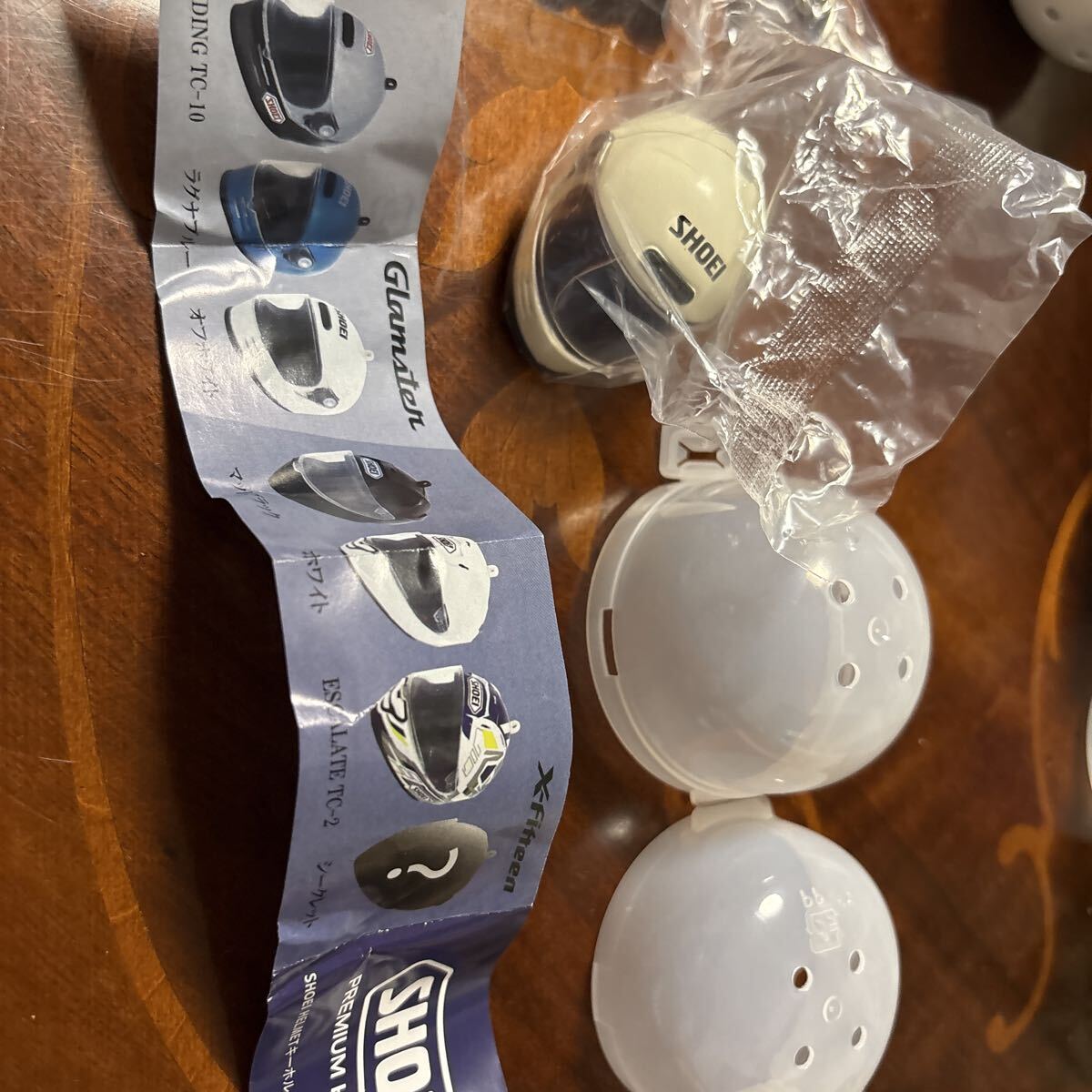 新品 shoei ヘルメット キーホルダー ガチャガチャ オフホワイト バイク2拍卖