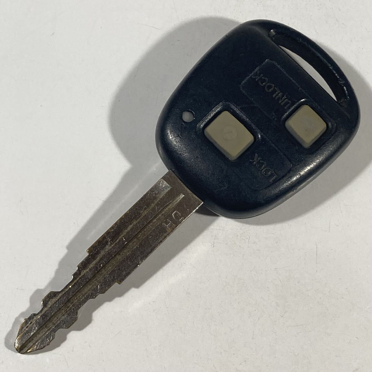 送料込 ダイハツ純正 S320G S321G アトレー S320V S330V S321V S331V ハイゼット 007YUUL0661 青枠 2ボタン スマートキー キーレス MTI933I拍卖