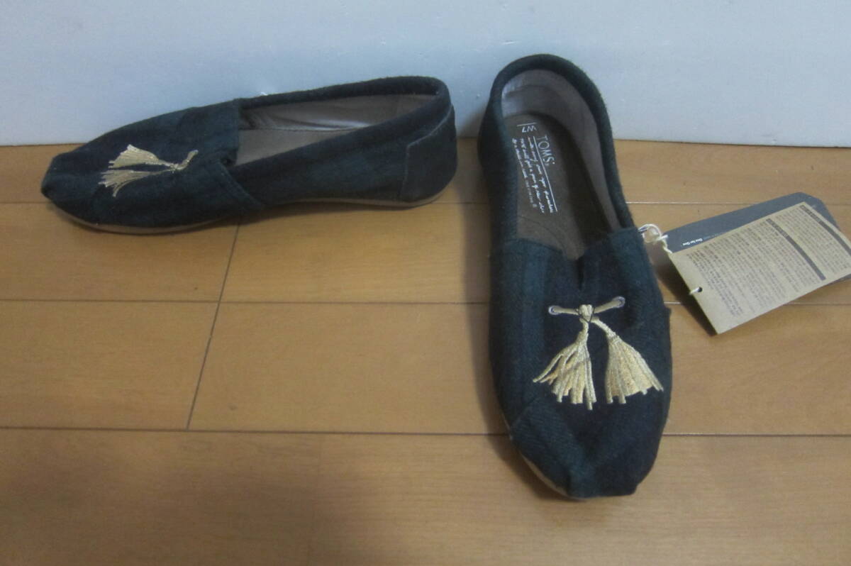 新品B品 TOMS トムス 靴 フラットシューズ スリッポン 緑×紺 チェック柄 サイズW7(24㎝位) O2510A拍卖