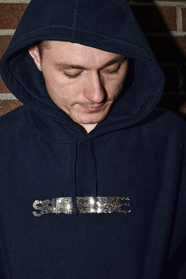 【新品未着用】Supreme Swarovski Motion Logo Hooded Sweatshirt Navy M 国内正規品付属品完備フーディボックスロゴBoxLogoNikeGOODENOUGH拍卖