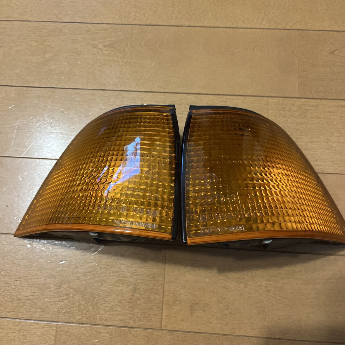 BMW純正 E36セダン用 オレンジウィンカーレンズ 左右セット ピン折れあり 中古品拍卖