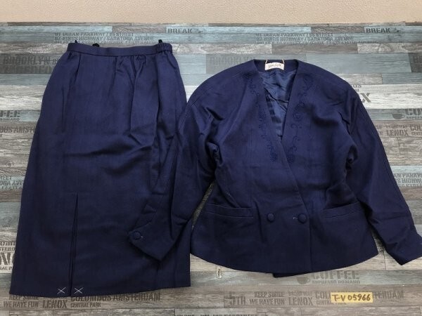 上のみ新品!New Anjela レディース ウール混 起毛 ダブルボタン スカートスーツ上下セットアップ 11号 青拍卖