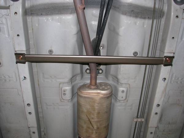 ミラ(L275V,S 2WD車)専用 センターモノコックバー DA0182-MOM-00(新品箱入り、税込み)拍卖