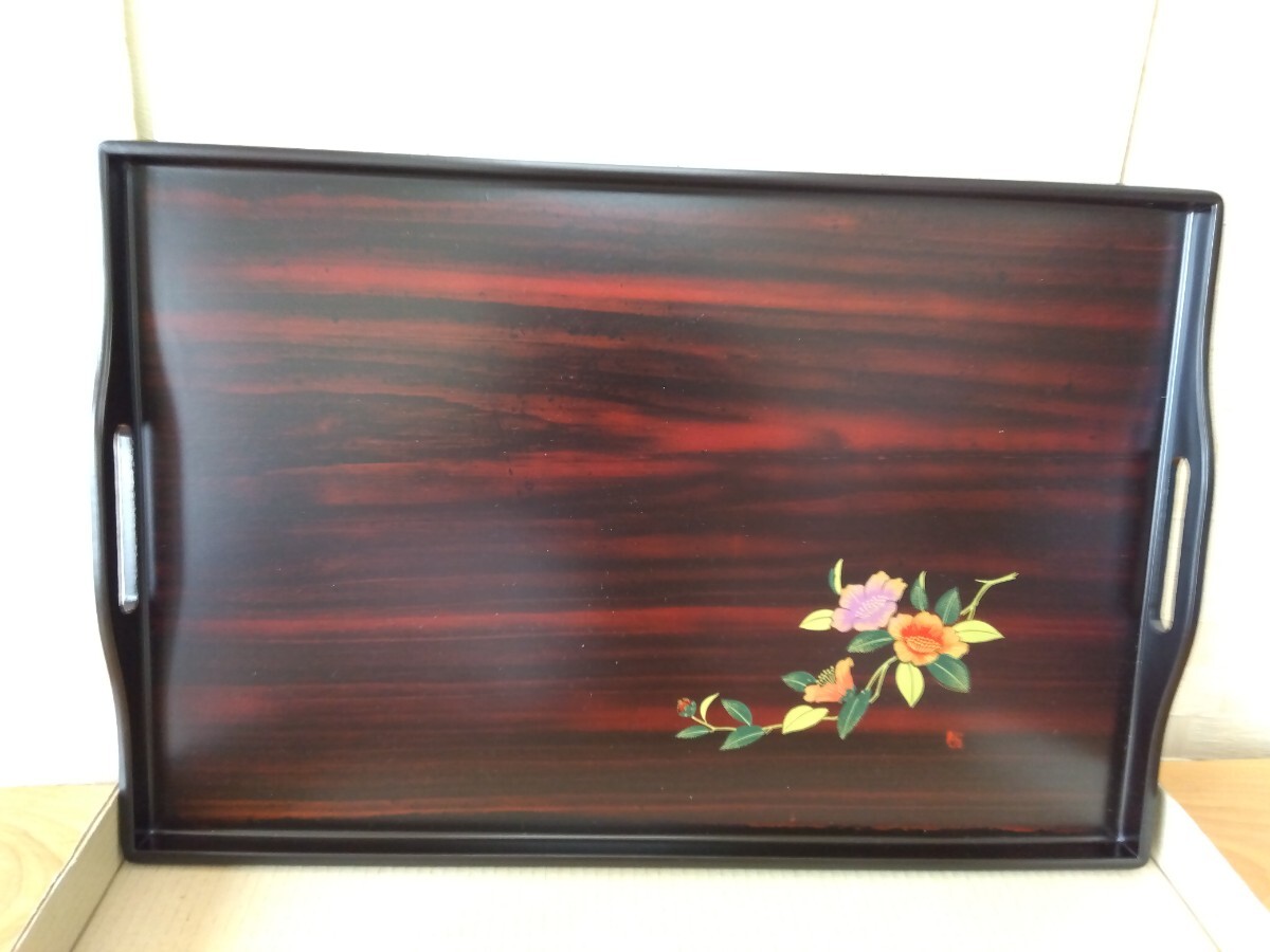 【美品・昭和レトロ】塗りの角盆、和のトレー、大き目、しっかりした作り、花がらが綺麗、専用の箱で送ります、漆器、詳細は分かりかねます拍卖